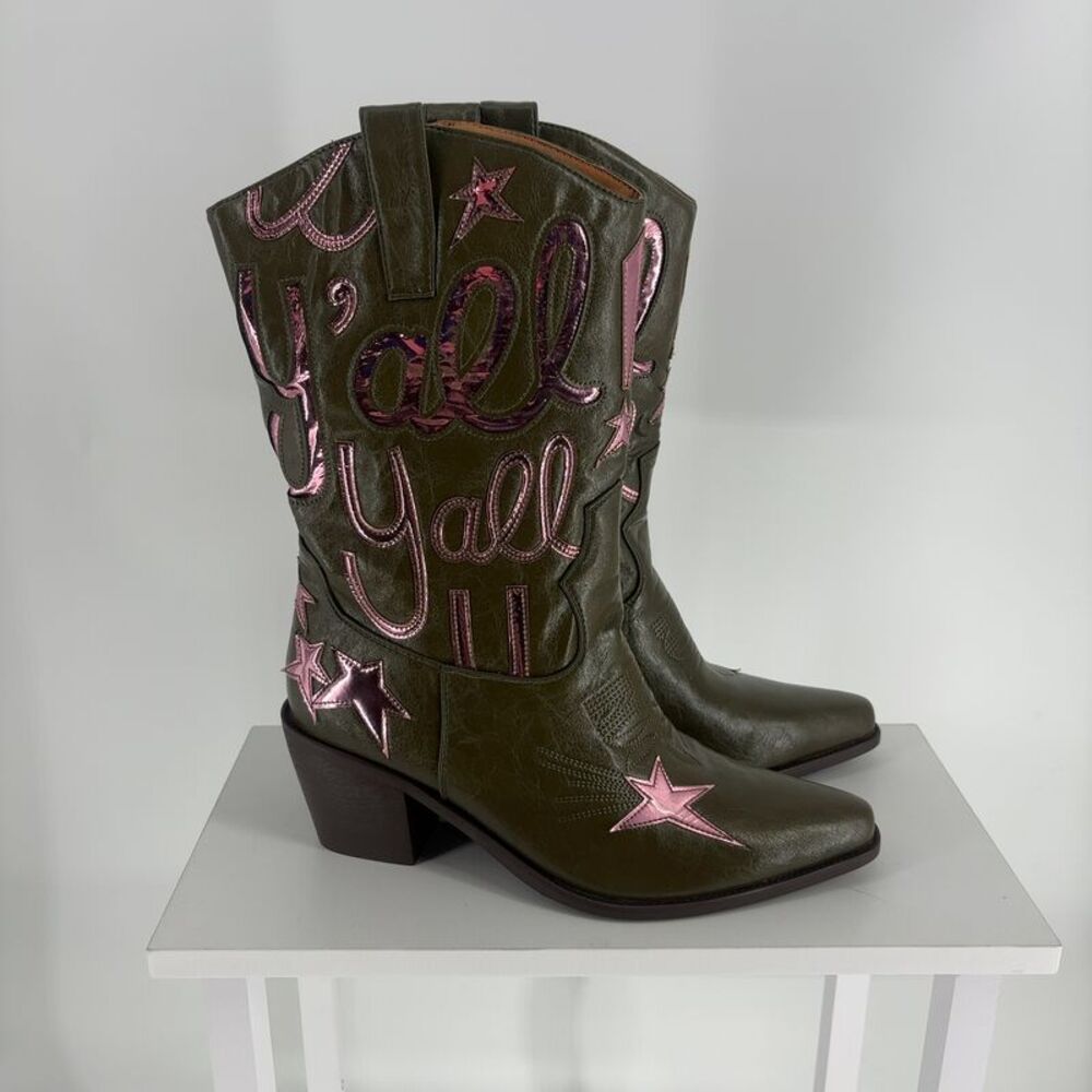 Unknown Metallic Embroidery Western Boots